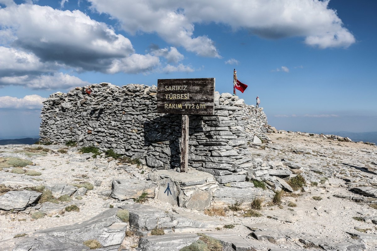 Sarıkız Tepesi
